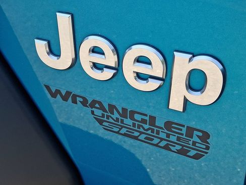 Used 2019 Jeep Wrangler Unlimited Sport S AWD/4WD image 30