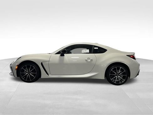New 2026 Toyota GR86 RWD image 2