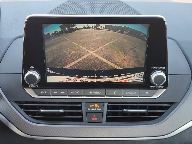 Used 2025 Nissan Altima 2.5 SR FWD image 16