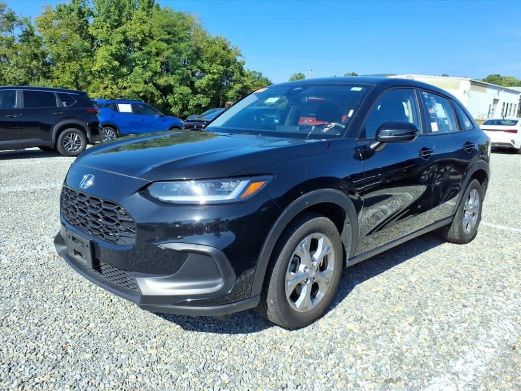 Used 2025 Honda HR-V LX image 1