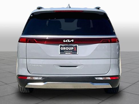 Used 2024 Kia Carnival SX Prestige FWD image 5