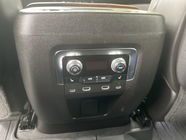 Used 2023 GMC Yukon XL Denali Ultimate AWD/4WD image 23