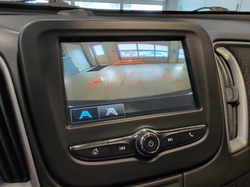 Used 2017 Chevrolet Malibu LS FWD image 21