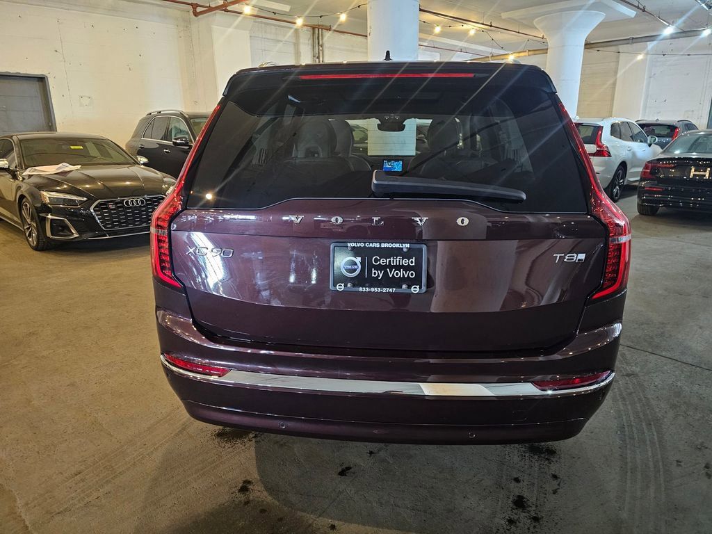 Certified 2025 Volvo XC90 T8 Ultra AWD/4WD image 3