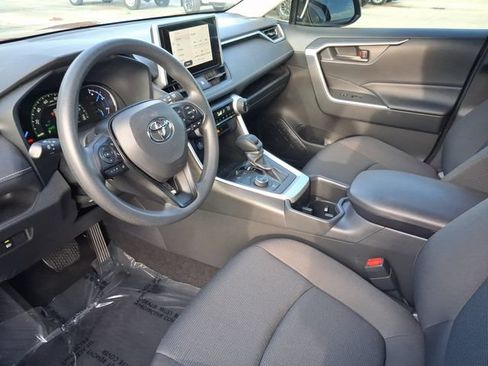 Used 2025 Toyota RAV4 LE AWD/4WD image 11