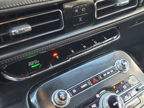 Used 2023 Lincoln Nautilus FWD w/ Premium Package image 20