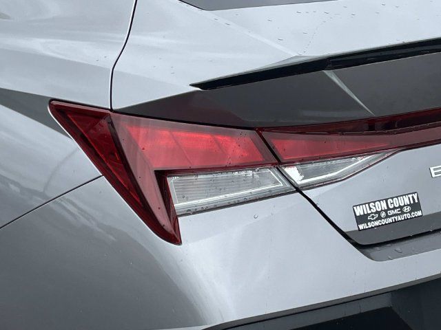 Used 2025 Hyundai Elantra Sport FWD image 10