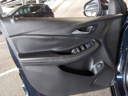 Used 2020 Buick Encore GX Select w/ Sport Touring Package FWD image 27