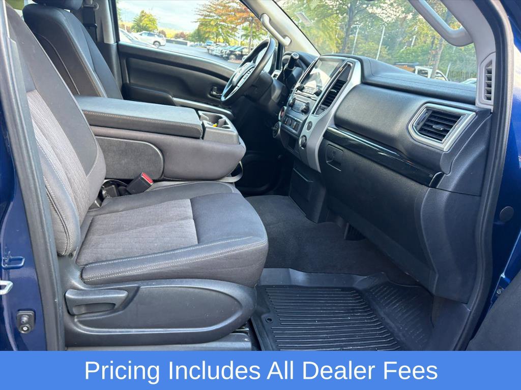 Used 2021 Nissan Titan SV AWD/4WD image 18