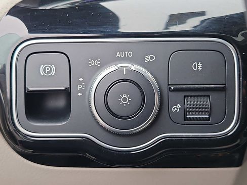 Used 2023 Mercedes-Benz CLA 250 4MATIC image 22