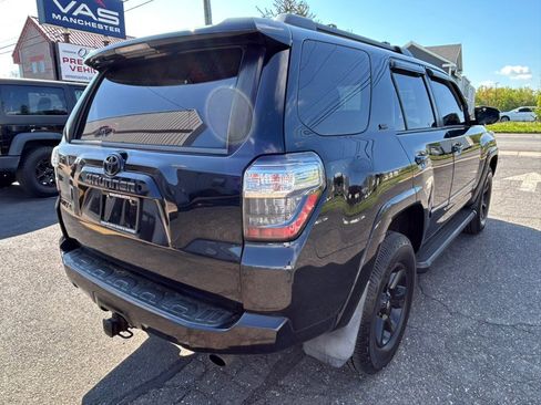 Used 2015 Toyota 4Runner SR5 AWD/4WD image 5