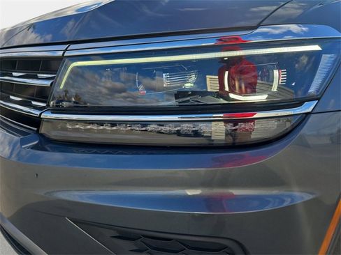 Used 2019 Volkswagen Tiguan SEL Premium image 35