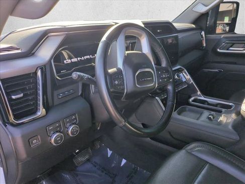 Used 2024 GMC Sierra 2500 Denali w/ Denali Reserve Package image 10