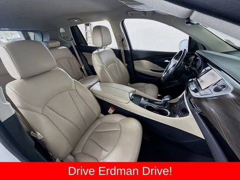 Used 2020 Buick Envision Essence FWD image 24