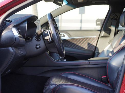Used 2019 Genesis G70 3.3T Dynamic RWD image 8