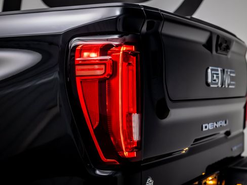 Used 2025 GMC Sierra 1500 Denali Ultimate AWD/4WD image 13