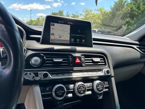 Used 2019 Genesis G70 2.0T Advanced w/ Elite Package RWD image 9