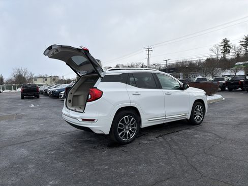 Used 2022 GMC Terrain Denali image 32