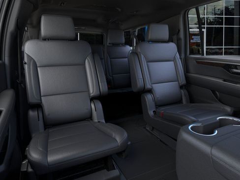 New 2026 Chevrolet Suburban Z71 w/ Comfort Package AWD/4WD image 17