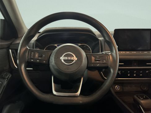 Used 2023 Nissan Rogue S image 19