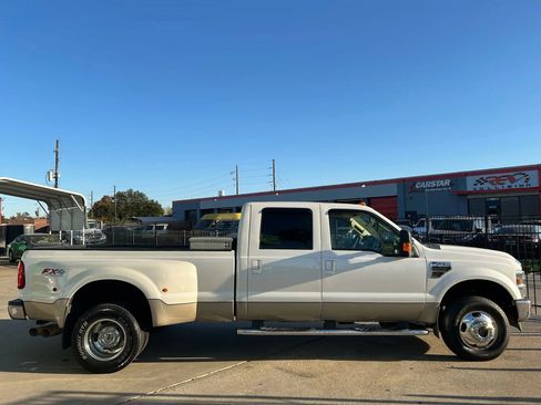 Used 2010 Ford F350 Lariat image 7
