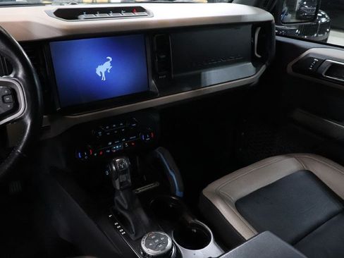 Used 2022 Ford Bronco Wildtrak AWD/4WD image 35