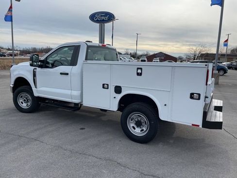 New 2026 Ford F250 XL w/ XL Chrome Package image 9