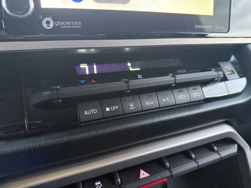 Used 2022 Toyota Tundra SR5 w/ SR5 Convenience Package image 23