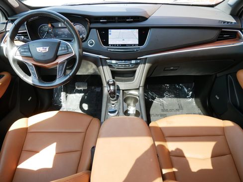 Certified 2024 Cadillac XT5 Premium Luxury w/ LPO, Floor Liner Package AWD/4WD image 13