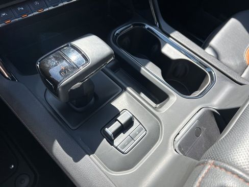 Used 2025 GMC Sierra 1500 AT4 AWD/4WD image 40
