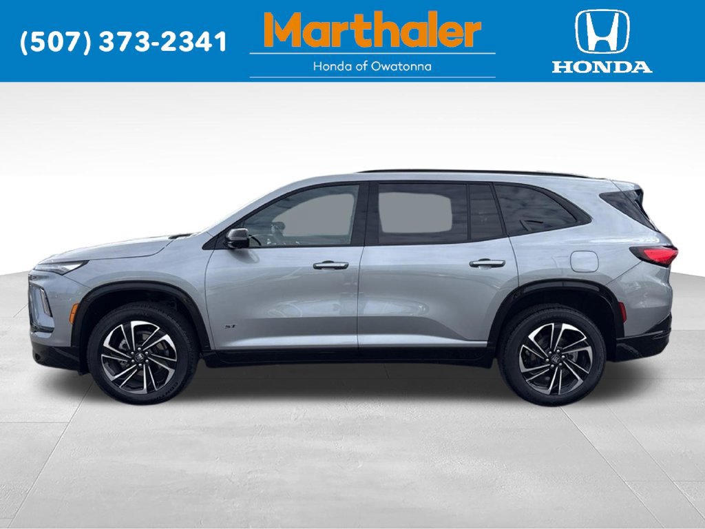 Used 2026 Buick Enclave Sport Touring AWD/4WD image 2
