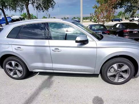 Used 2023 Audi Q5 2.0T Premium Plus w/ Premium Plus Package AWD/4WD image 2