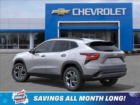 New 2026 Chevrolet Trax LT FWD image 3