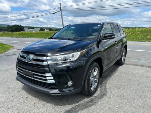 Used 2018 Toyota Highlander Limited Platinum AWD/4WD image 5