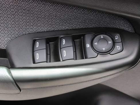 Used 2023 Chevrolet TrailBlazer LT FWD image 13