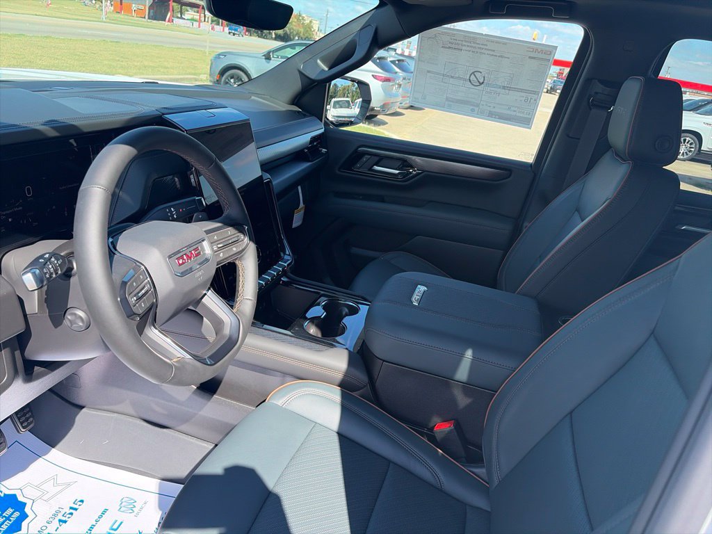 New 2026 GMC Yukon AT4 w/ AT4 Premium Package AWD/4WD image 16