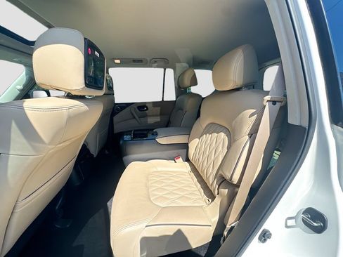 Used 2023 Nissan Armada Platinum w/ Captain's Chairs Package RWD image 27