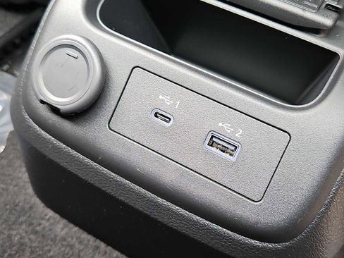 Used 2023 Nissan Ariya image 33