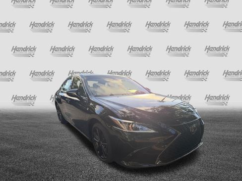 Used 2023 Lexus ES 350 F Sport w/ Accessory Package (Z2) FWD image 2