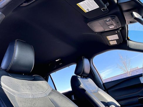 Used 2022 Ford Explorer ST w/ ST Street Pack image 31