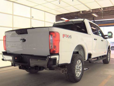 Used 2024 Ford F250 XLT w/ FX4 Off-Road Package image 4