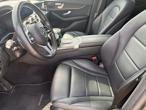 Used 2022 Mercedes-Benz GLC 300 4MATIC image 5