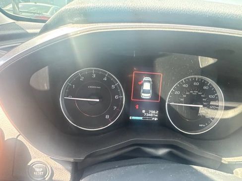 Used 2019 Subaru Crosstrek 2.0i Limited w/ Moonroof Package w/Navigation AWD/4WD image 12
