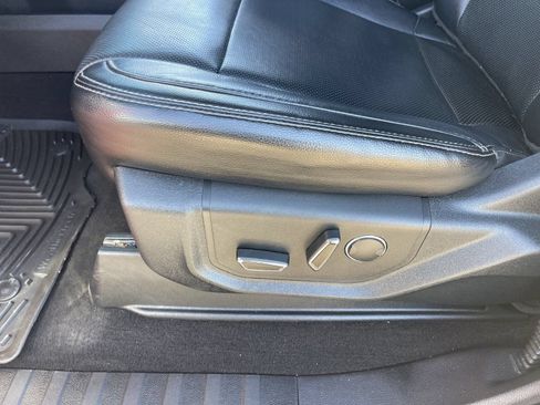 Used 2018 Ford F350 Lariat RWD image 21