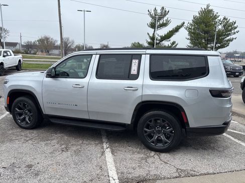 New 2026 Jeep Grand Wagoneer Limited AWD/4WD image 19