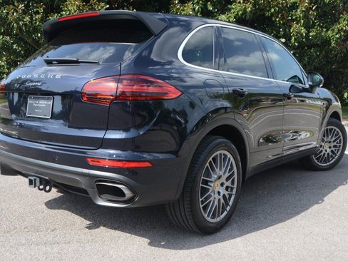 Used 2016 Porsche Cayenne AWD/4WD image 20