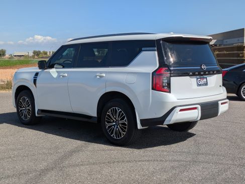 Used 2025 Nissan Armada SL w/ Captain's Chari Seat Package RWD image 5