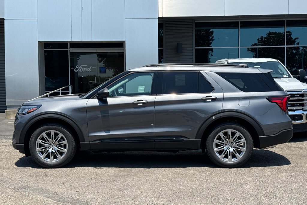 New 2026 Ford Explorer Active w/ Active Comfort Package AWD/4WD image 7