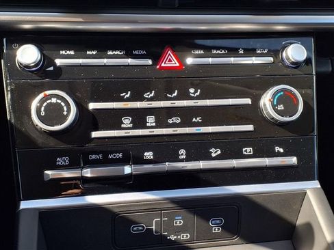 New 2026 Hyundai Santa Fe SE image 17