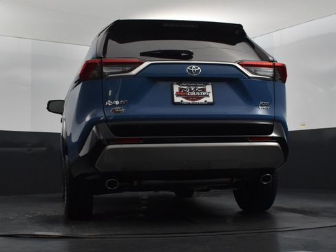 Used 2025 Toyota RAV4 XSE image 39